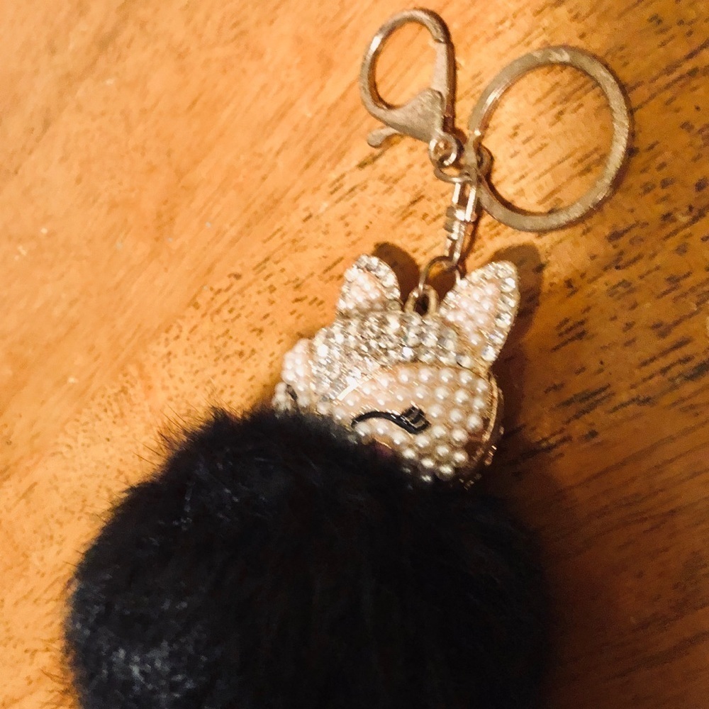 Sparkly & fuzzy kitty keychain